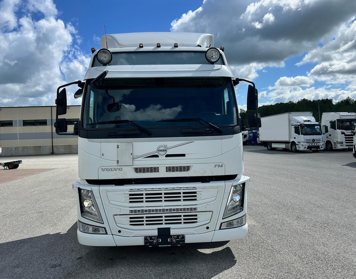 VOLVO FM330 - Châssis cabine: photos 3 VOLVO FM330 - Châssis cabine: photos 3
