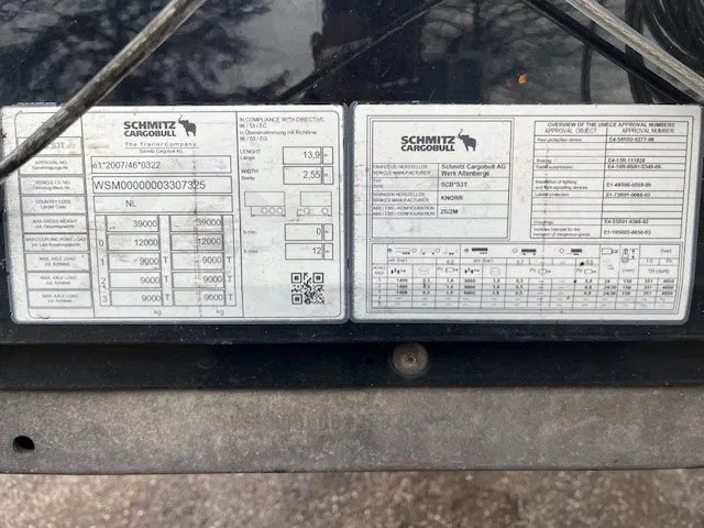 Schmitz Cargobull 5x 2018 XL vario SCB mega curtain siders with alu side boards - Semi-remorque fourgon: photos 4 Schmitz Cargobull 5x 2018 XL vario SCB mega curtain siders with alu side boards - Semi-remorque fourgon: photos 4