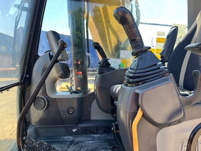 Pelle sur chenille CAT 313 F LGC: photos 15