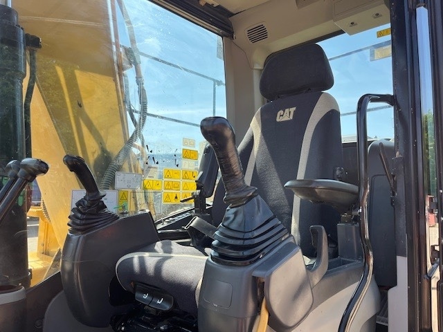 Pelle sur chenille CAT 313 F LGC: photos 11