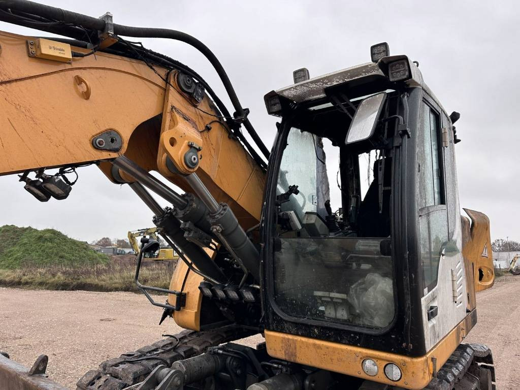 Liebherr 914 Compact for parts breaking dismantling - Pelle sur chenille: photos 5 Liebherr 914 Compact for parts breaking dismantling - Pelle sur chenille: photos 5