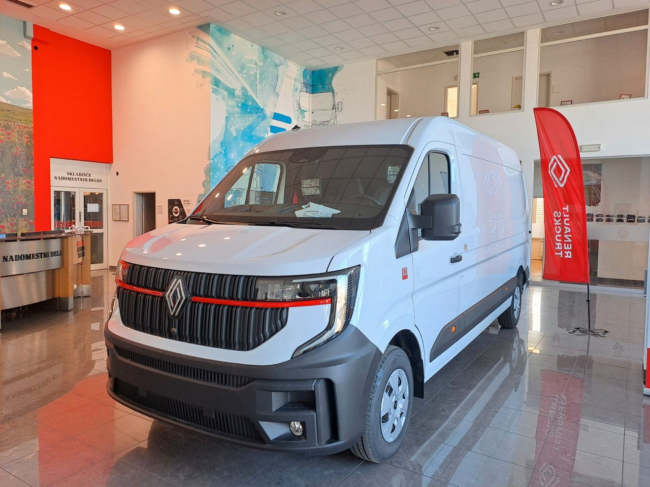 Renault Master L3H2 150 - NAV Klimaaut. Holzb. 270° - Fourgon utilitaire: photos 1 Renault Master L3H2 150 - NAV Klimaaut. Holzb. 270° - Fourgon utilitaire: photos 1