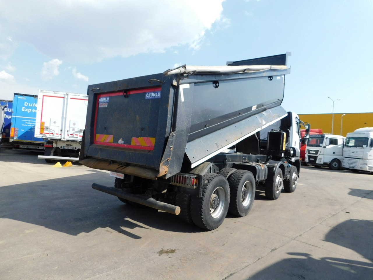 Ford 4142d 8x4 dcab e6 16s2230 - Camion benne: photos 3 Ford 4142d 8x4 dcab e6 16s2230 - Camion benne: photos 3