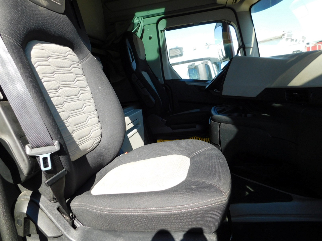 Ford F max 4x2 scab e6 12tx2620 - Tracteur routier: photos 5 Ford F max 4x2 scab e6 12tx2620 - Tracteur routier: photos 5