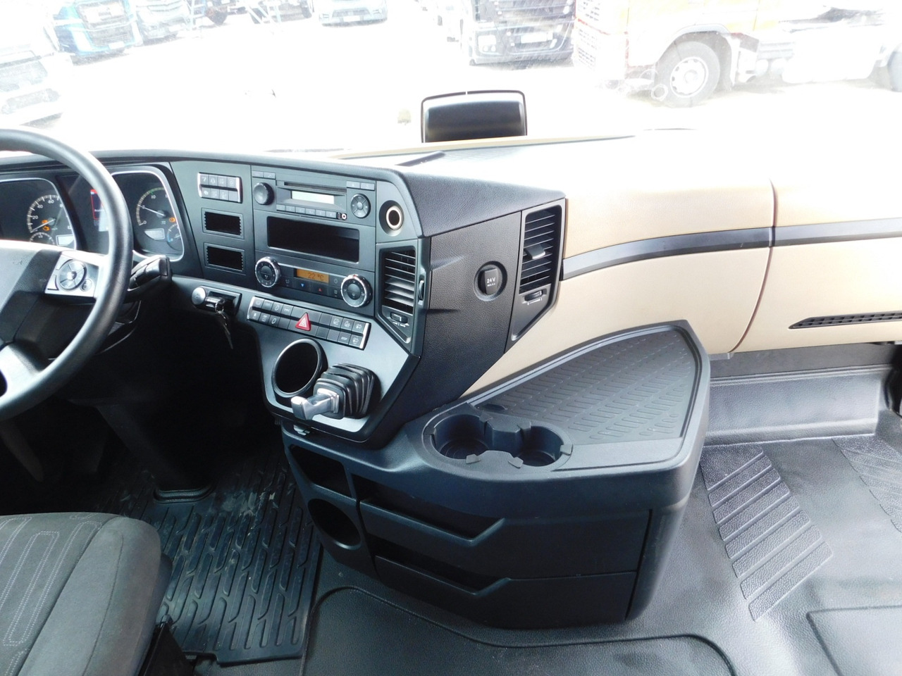 Tracteur routier Mercedes Actros 1842: photos 6