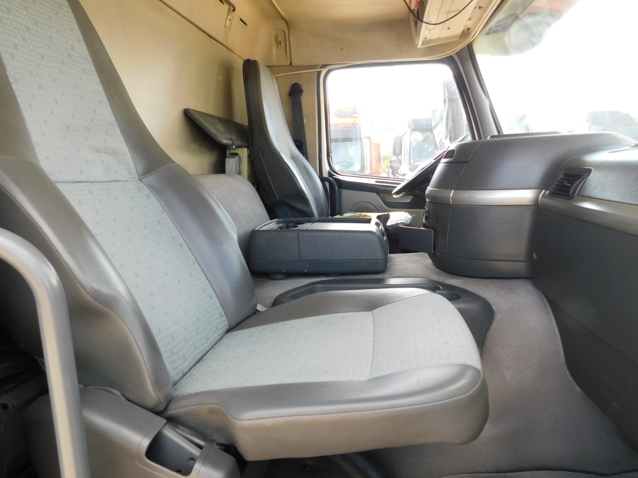 Volvo Fm9 380 - Camion malaxeur: photos 5 Volvo Fm9 380 - Camion malaxeur: photos 5