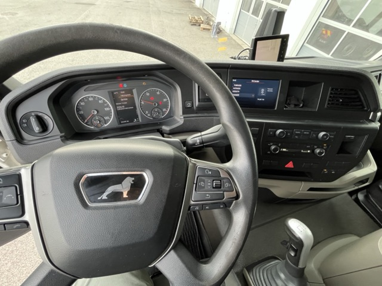 MAN TGS 26.360 6x2-4 LL Euro6 Klima AHK Luftfeder - Châssis cabine: photos 2 MAN TGS 26.360 6x2-4 LL Euro6 Klima AHK Luftfeder - Châssis cabine: photos 2