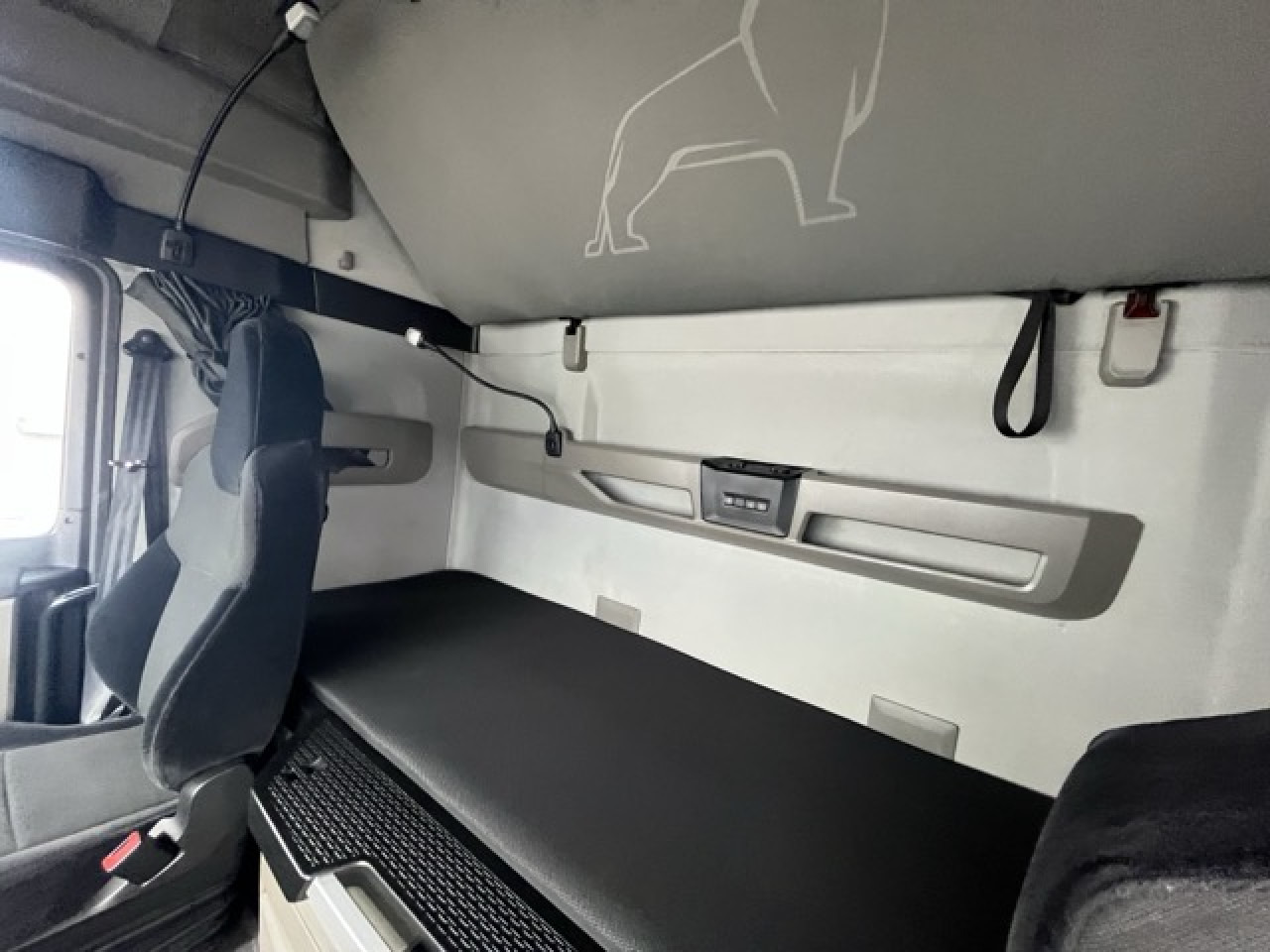 MAN TGX 18.510 4x2 LL SA Euro6 Retarder Klima ZV - Tracteur routier: photos 2 MAN TGX 18.510 4x2 LL SA Euro6 Retarder Klima ZV - Tracteur routier: photos 2