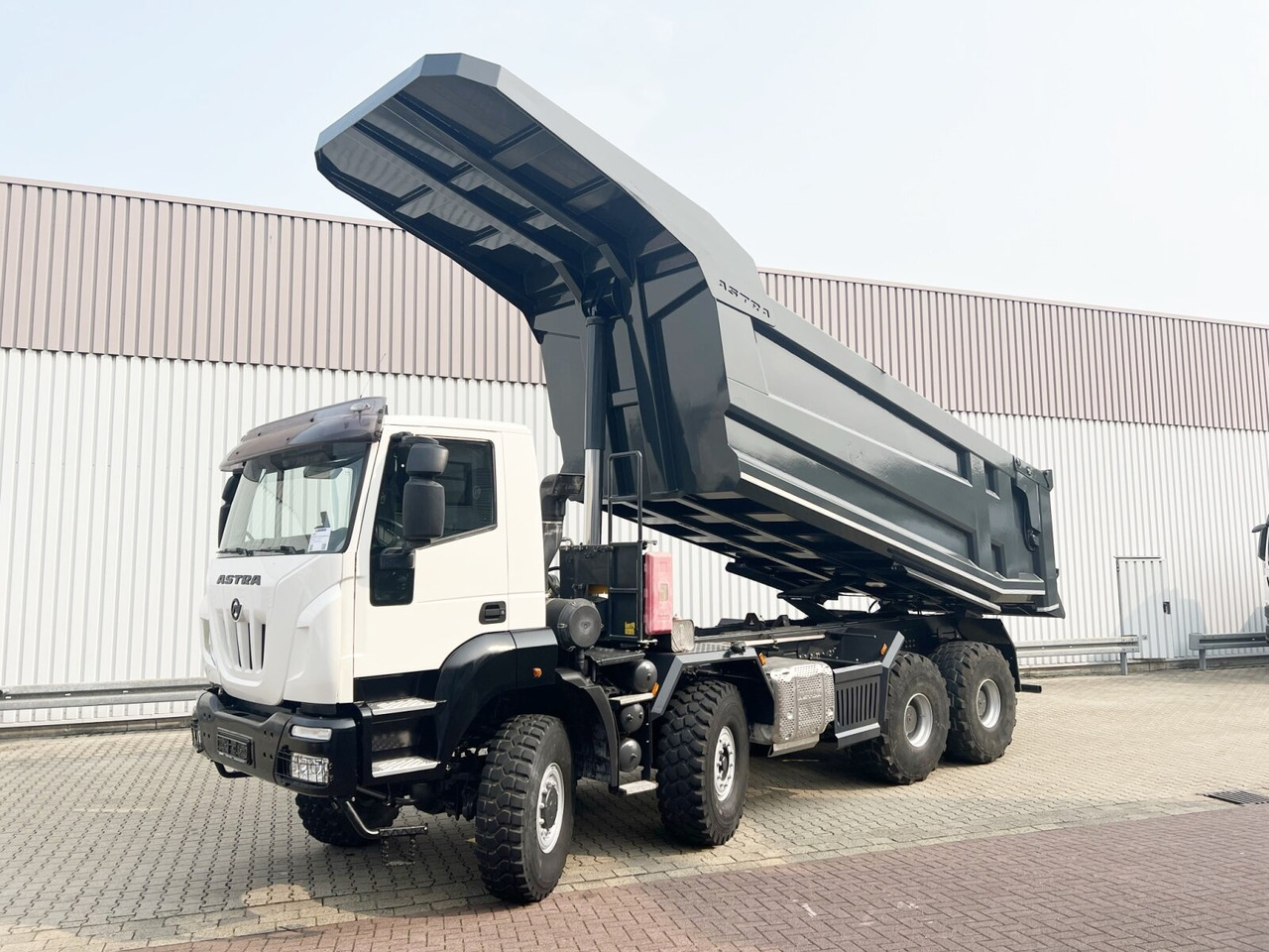 ASTRA HD9 86.56 8x6, 24m³ Mulde, Intarder ASTRA HD9 86.56 8x6, 24m³ Mulde, Intarder - Tombereau: photos 1 ASTRA HD9 86.56 8x6, 24m³ Mulde, Intarder ASTRA HD9 86.56 8x6, 24m³ Mulde, Intarder - Tombereau: photos 1