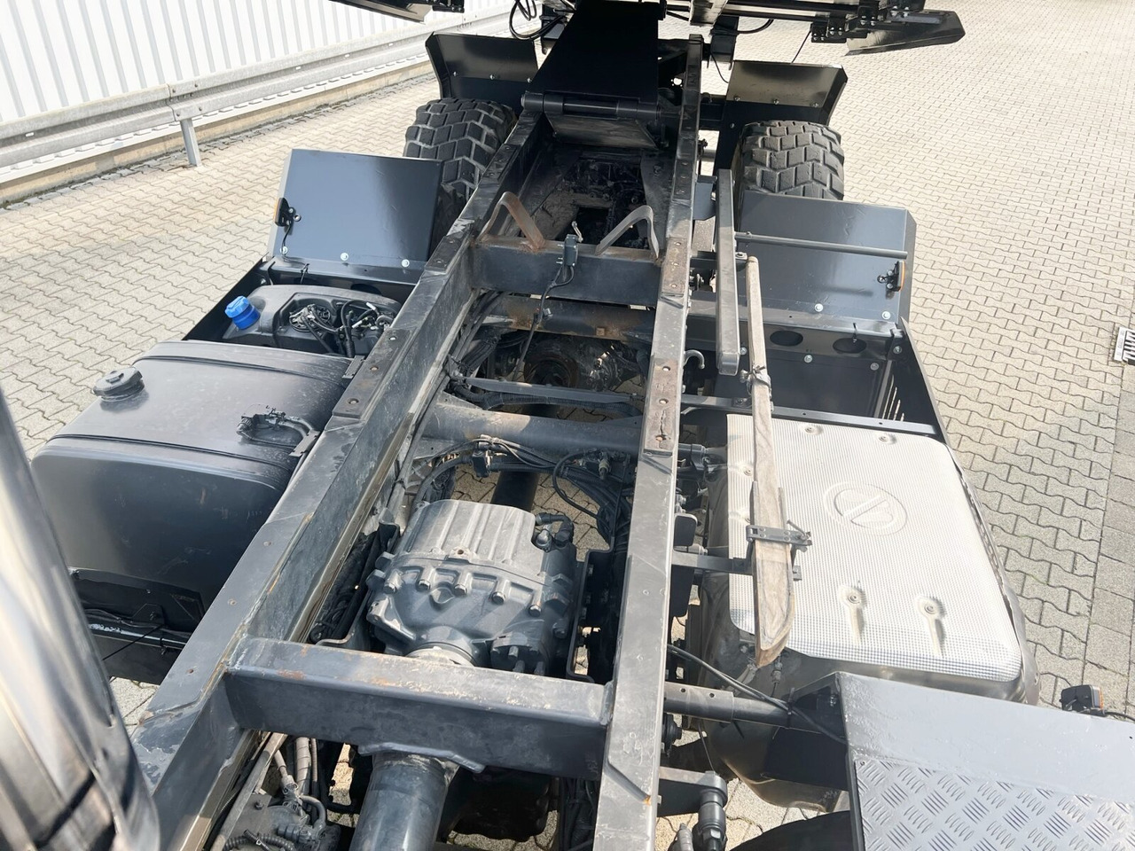 ASTRA HD9 86.56 8x6, 24m³ Mulde, Intarder ASTRA HD9 86.56 8x6, 24m³ Mulde, Intarder - Tombereau: photos 2 ASTRA HD9 86.56 8x6, 24m³ Mulde, Intarder ASTRA HD9 86.56 8x6, 24m³ Mulde, Intarder - Tombereau: photos 2