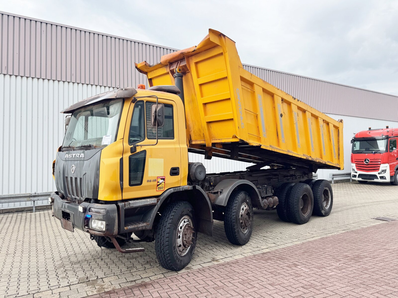 Andere ASTRA HHD8 86.48-80 8x6 ASTRA HHD8 86.48-80 8x6 Mulde ca. 24m³ - Tombereau: photos 1 Andere ASTRA HHD8 86.48-80 8x6 ASTRA HHD8 86.48-80 8x6 Mulde ca. 24m³ - Tombereau: photos 1