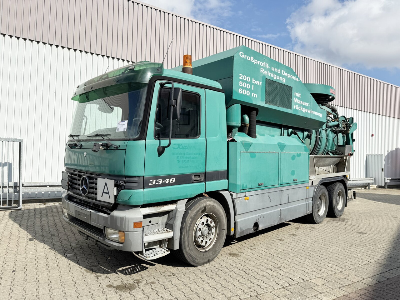 Mercedes-Benz Actros 3348 6x4 Actros 3348 6x4, V8, Kroll Saug-/Spülwagen ca. 14m³, Wasserrückgewinnung, Funk - Camion: photos 1 Mercedes-Benz Actros 3348 6x4 Actros 3348 6x4, V8, Kroll Saug-/Spülwagen ca. 14m³, Wasserrückgewinnung, Funk - Camion: photos 1