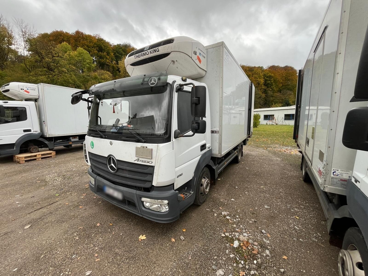 Mercedes-Benz Atego 816 4x2 Atego 816 4x2, Kühlkoffer, Trennwand, ThermoKing, LBW Sörensen - Camion: photos 1 Mercedes-Benz Atego 816 4x2 Atego 816 4x2, Kühlkoffer, Trennwand, ThermoKing, LBW Sörensen - Camion: photos 1