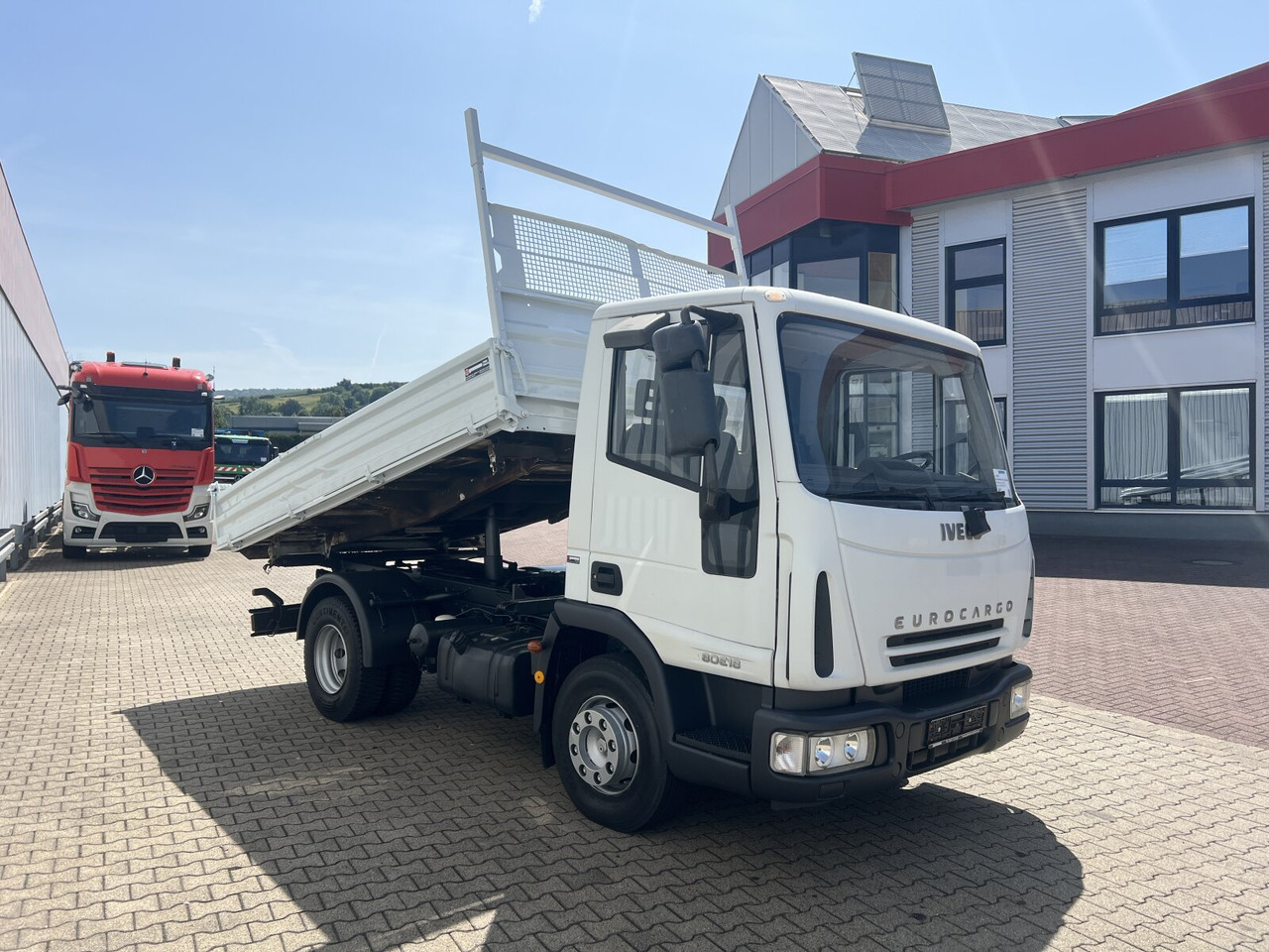 Camion benne EuroCargo ML80E18K 4x2 EuroCargo ML80E18K 4x2: photos 8 Camion benne EuroCargo ML80E18K 4x2 EuroCargo ML80E18K 4x2: photos 8