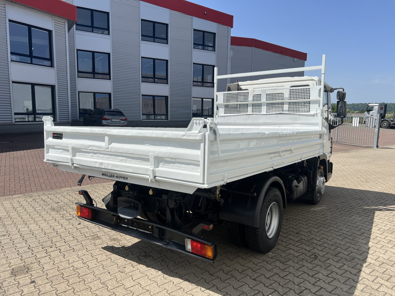 Camion benne EuroCargo ML80E18K 4x2 EuroCargo ML80E18K 4x2: photos 10 Camion benne EuroCargo ML80E18K 4x2 EuroCargo ML80E18K 4x2: photos 10