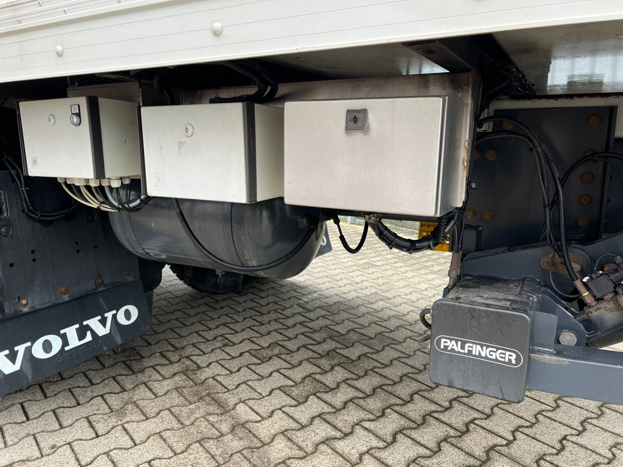 FE 280 4x2 FE 280 4x2, Stickstoffkühler/Nitrogen-Freezer/LBW MBB - Camion frigorifique: photos 2 FE 280 4x2 FE 280 4x2, Stickstoffkühler/Nitrogen-Freezer/LBW MBB - Camion frigorifique: photos 2