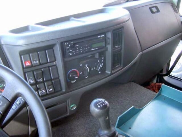 FL 6-12 4x2 FL 6-12 4x2, 4x vorhanden! - Camion fourgon: photos 2 FL 6-12 4x2 FL 6-12 4x2, 4x vorhanden! - Camion fourgon: photos 2