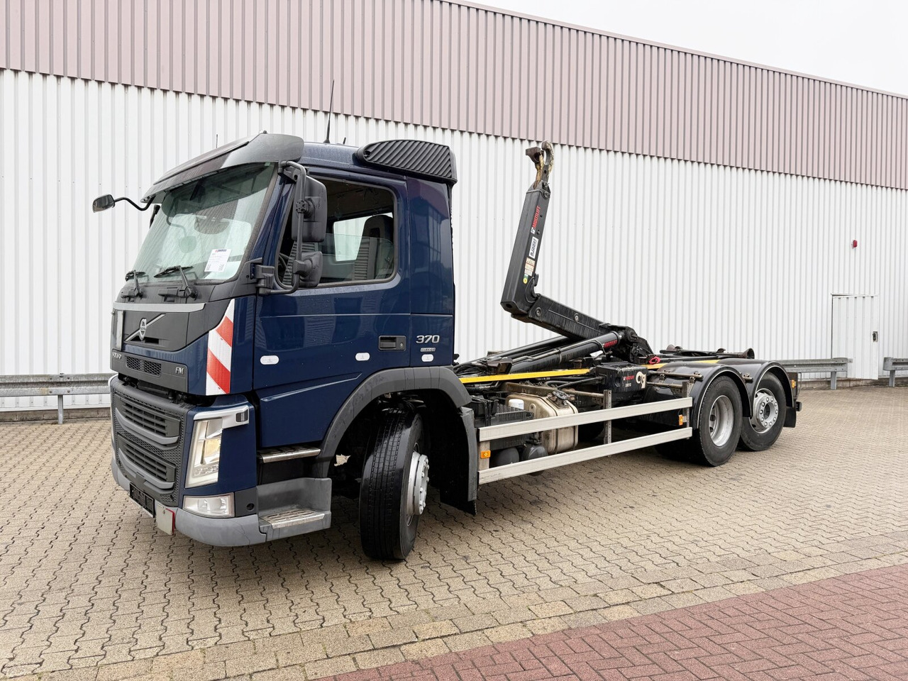 FM 370/410 6x2 FM 370/410 6x2, Lenk-/Liftachse - Camion ampliroll: photos 1 FM 370/410 6x2 FM 370/410 6x2, Lenk-/Liftachse - Camion ampliroll: photos 1