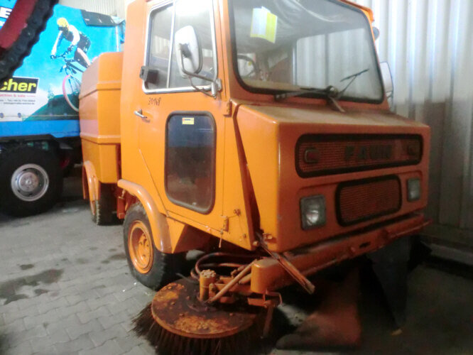 Faun AK 414 HW FAUN AK 414 HW - Balayeuse de voirie: photos 5 Faun AK 414 HW FAUN AK 414 HW - Balayeuse de voirie: photos 5