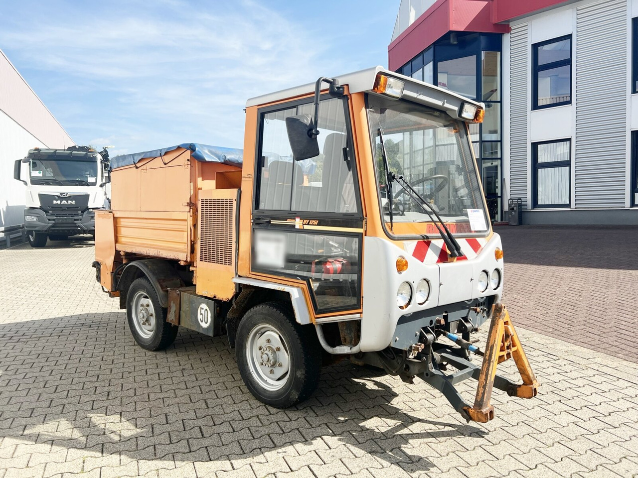 Tracteur communal HY 1251 / 4x4 Bokimobil, Winterdienst, Kehr/Saugmaschine KIEFER HY 1251 / 4x4 Bokimobil, Winterdienst: photos 8