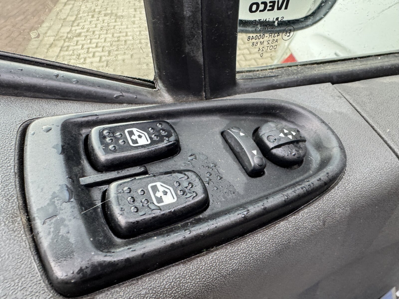 Iveco Daily 70C14D 4x2 Doka Daily 70C14D 4x2 Doka, EEV, City-Abroller - Camion ampliroll: photos 4 Iveco Daily 70C14D 4x2 Doka Daily 70C14D 4x2 Doka, EEV, City-Abroller - Camion ampliroll: photos 4