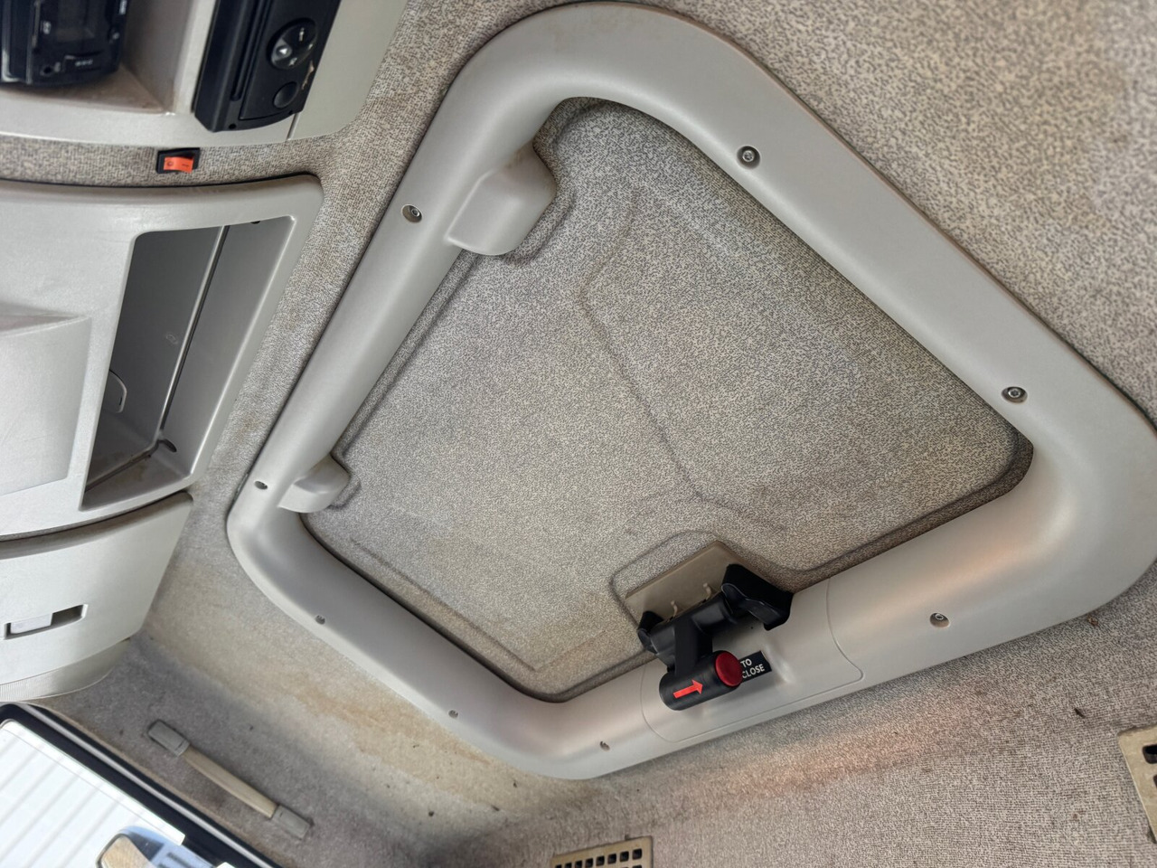 Iveco EuroCargo ML 80E18 K 4x2 EuroCargo ML 80E18 K 4x2 - Camion benne: photos 4 Iveco EuroCargo ML 80E18 K 4x2 EuroCargo ML 80E18 K 4x2 - Camion benne: photos 4