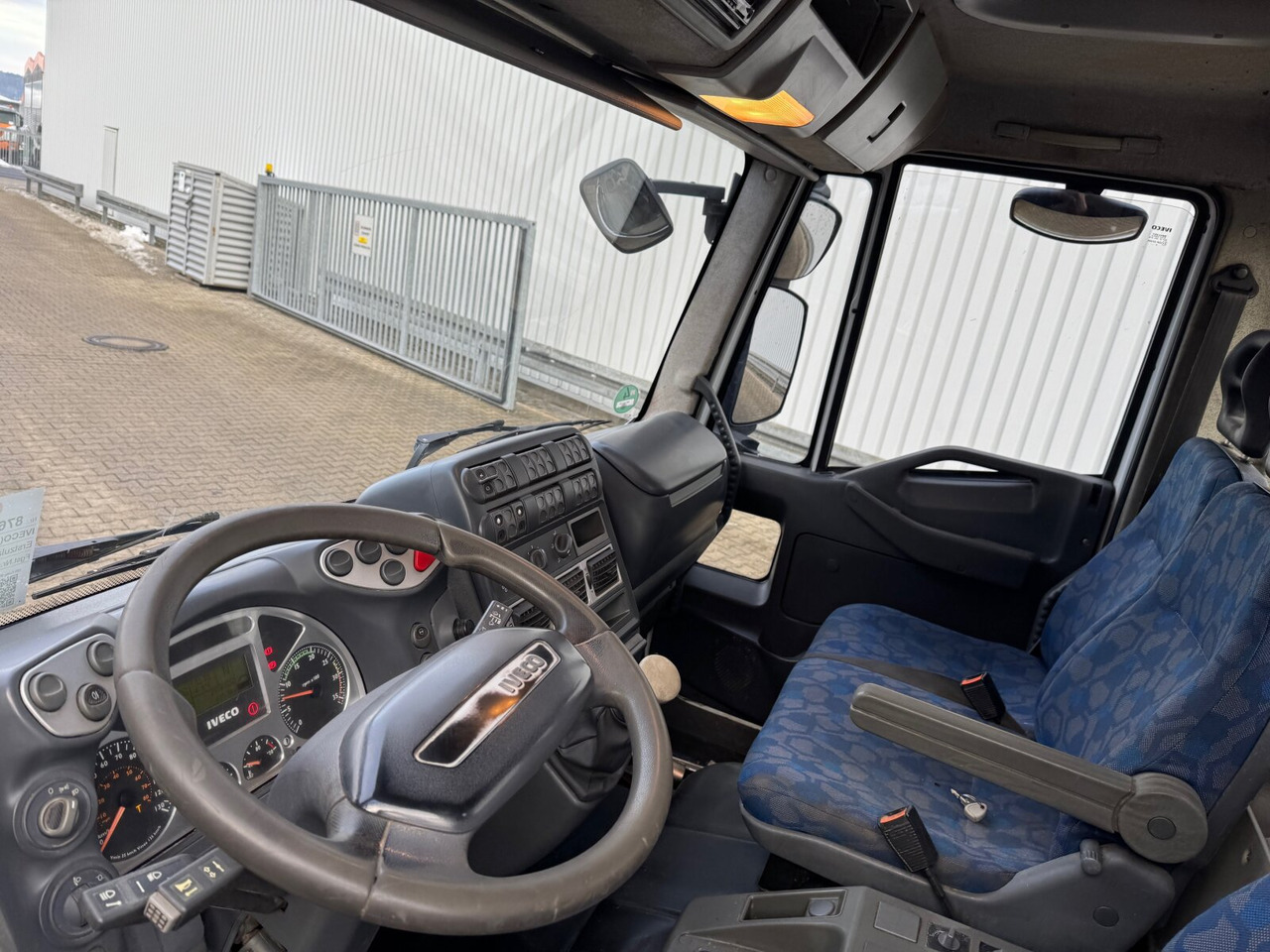 Iveco EuroCargo ML 80E18 K 4x2 EuroCargo ML 80E18 K 4x2 - Camion benne: photos 2 Iveco EuroCargo ML 80E18 K 4x2 EuroCargo ML 80E18 K 4x2 - Camion benne: photos 2