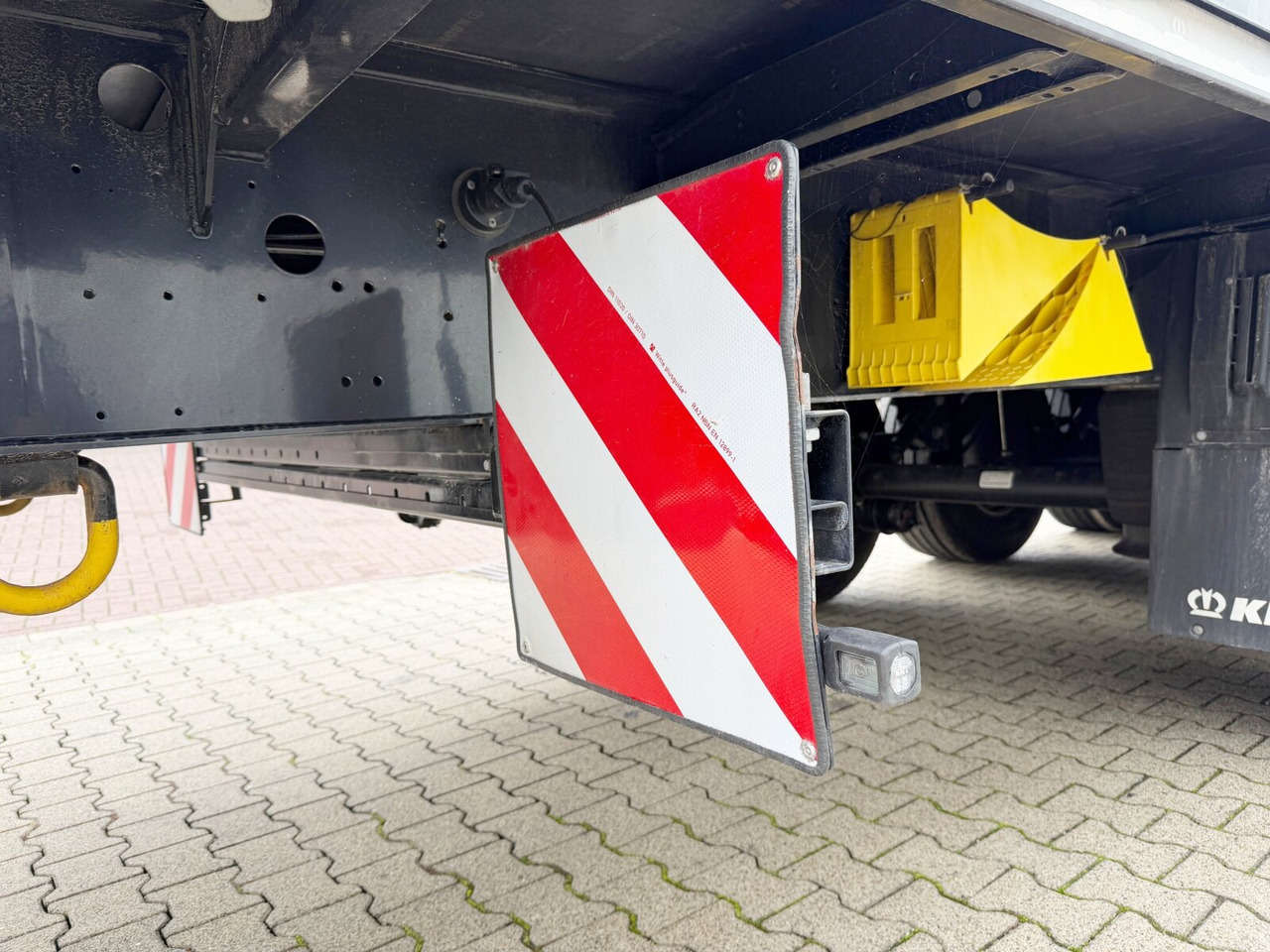 Krone SDP 27 SDP 27, Liftachse, Twist-Locks, 20/2x20/40Fuß, Neuwertig! - Semi-remorque plateau: photos 3 Krone SDP 27 SDP 27, Liftachse, Twist-Locks, 20/2x20/40Fuß, Neuwertig! - Semi-remorque plateau: photos 3