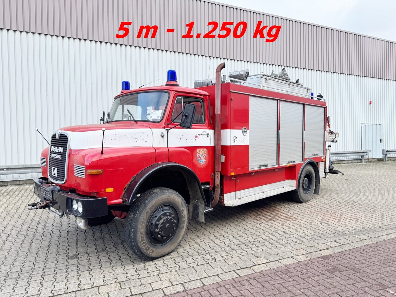 MAN 16.168 HAK 4x4 16.168 HAK 4x4, Seilwinde, Heckkran Hiab 650/1 - Camion de pompier: photos 1 MAN 16.168 HAK 4x4 16.168 HAK 4x4, Seilwinde, Heckkran Hiab 650/1 - Camion de pompier: photos 1