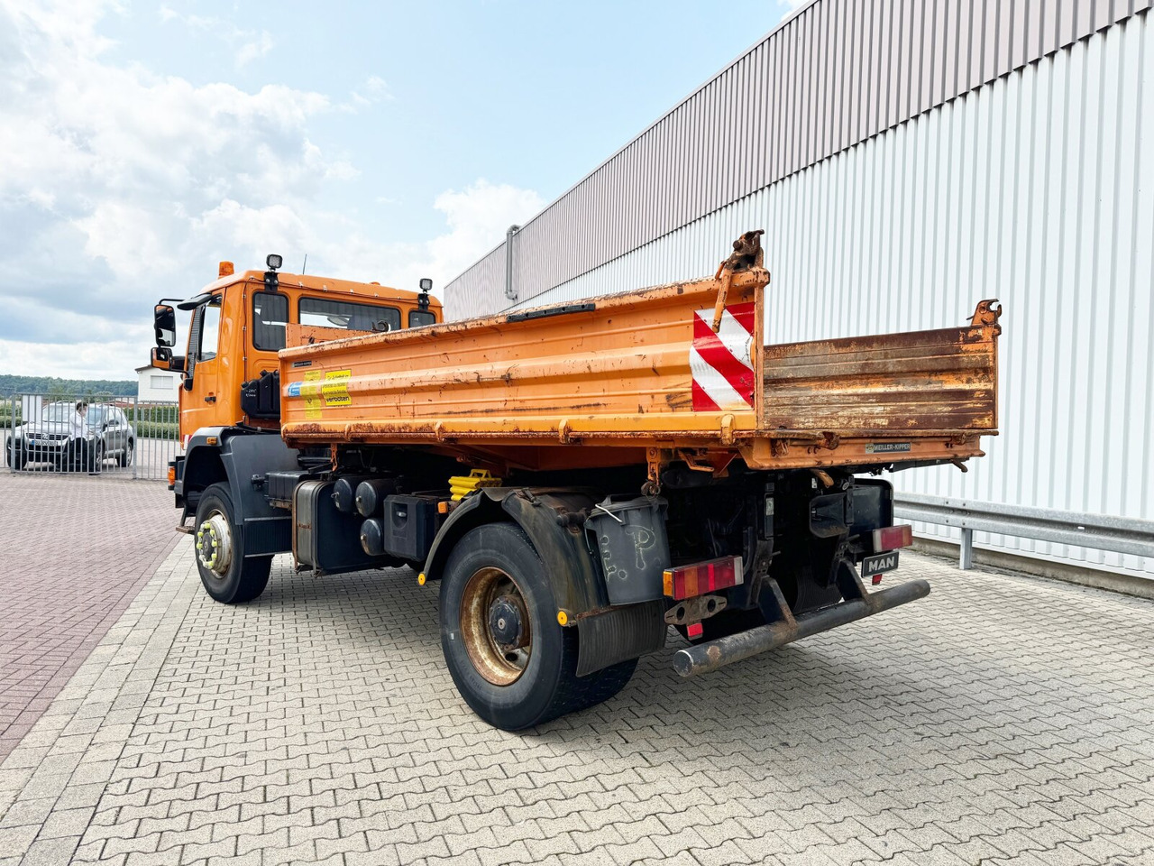 MAN LE 18.280 4X4 BB LE 18.280 4X4 BB, Winterdienstausstattung, Grüne Plakette - Camion benne, Camion grue: photos 2 MAN LE 18.280 4X4 BB LE 18.280 4X4 BB, Winterdienstausstattung, Grüne Plakette - Camion benne, Camion grue: photos 2