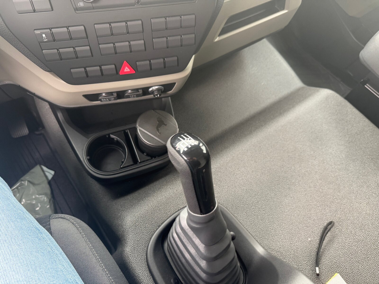 MAN TGL 12.190 4x2 BL TGL 12.190 4x2 BL - Camion plateau: photos 5 MAN TGL 12.190 4x2 BL TGL 12.190 4x2 BL - Camion plateau: photos 5