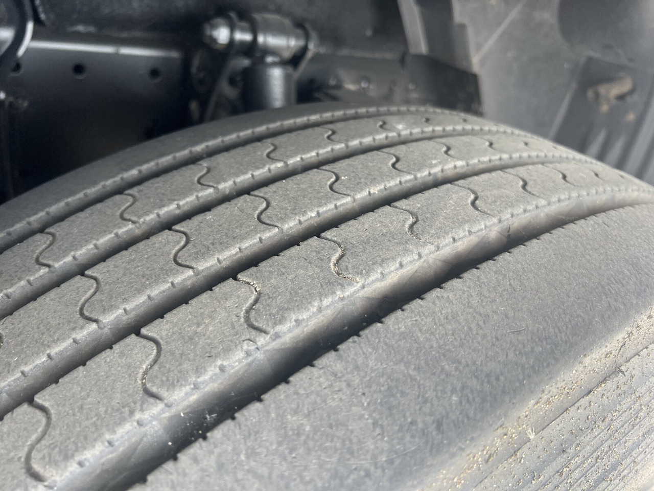 MAN TGS 18.320 4x2 BB TGS 18.320 4x2 BB, Tele-Absetzer - Camion multibenne: photos 4 MAN TGS 18.320 4x2 BB TGS 18.320 4x2 BB, Tele-Absetzer - Camion multibenne: photos 4