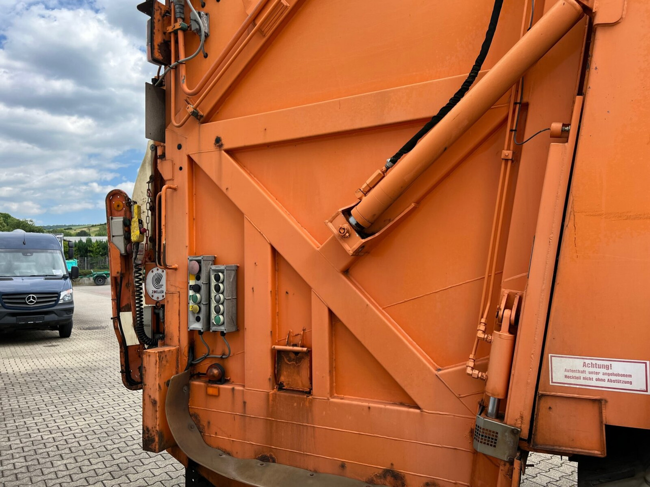 MAN TGS 26.320 6x2-4 BL TGS 26.320/400 6x2-4 BL, Lift-/Lenkachse, Heil PLK 21 M, Zöller-Schüttung en leasing occasion MAN TGS 26.320 6x2-4 BL TGS 26.320/400 6x2-4 BL, Lift-/Lenkachse, Heil PLK 21 M, Zöller-Schüttung: photos 10