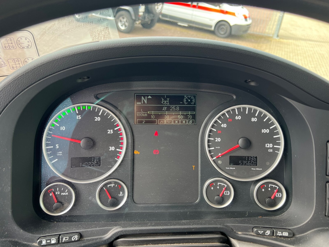 MAN TGS 26.360/400 6x2-4 BL TGS 26.360/400 6x2-4 BL, Lenk-/Lift, Kran Atlas AK 206.3E A5, Funk - Camion grue, Camion plateau: photos 4 MAN TGS 26.360/400 6x2-4 BL TGS 26.360/400 6x2-4 BL, Lenk-/Lift, Kran Atlas AK 206.3E A5, Funk - Camion grue, Camion plateau: photos 4