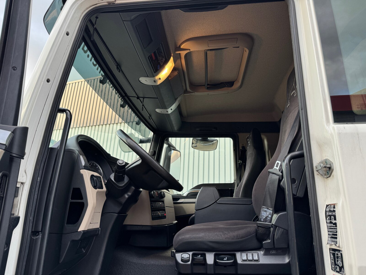 MAN TGS 26.420 6x2-4 LL TGS 26.420 6x2-4 LL, Navi, Lenk-/Liftachse, Heckkran Palfinger PK20.501L TEC - Camion grue, Camion plateau: photos 4 MAN TGS 26.420 6x2-4 LL TGS 26.420 6x2-4 LL, Navi, Lenk-/Liftachse, Heckkran Palfinger PK20.501L TEC - Camion grue, Camion plateau: photos 4