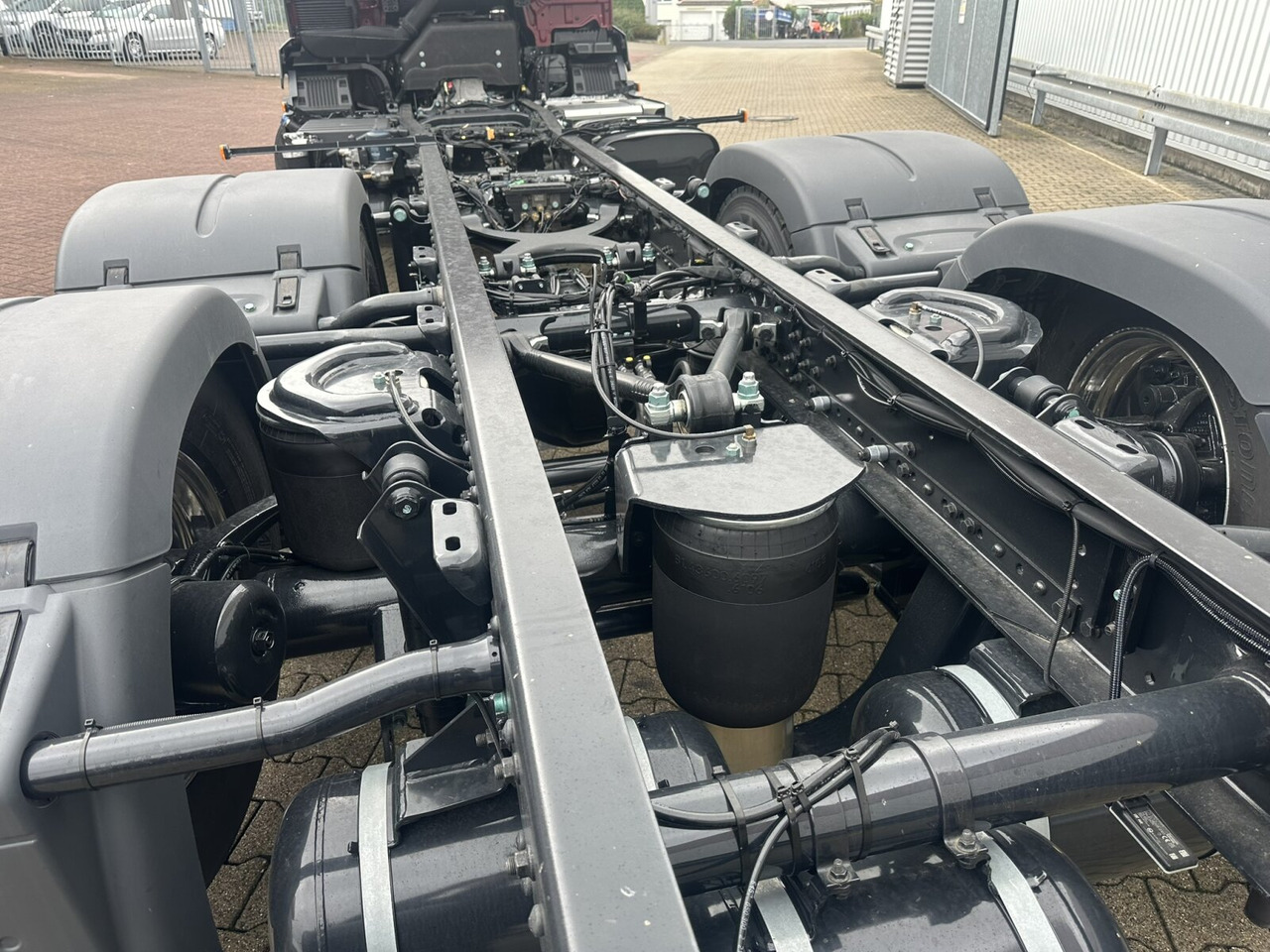 MAN TGS 26.440 6x2-4 LL CH TGS 26.440 6x2-4 LL CH, Lenk-/Liftachse, Navi, LED - Châssis cabine: photos 5 MAN TGS 26.440 6x2-4 LL CH TGS 26.440 6x2-4 LL CH, Lenk-/Liftachse, Navi, LED - Châssis cabine: photos 5