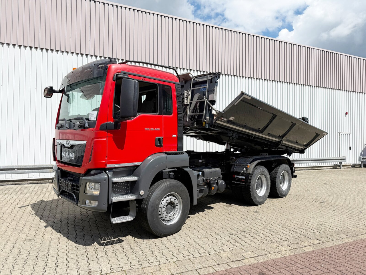 MAN TGS 26.460 6x4 BB TGS 26.460 6x4 BB, Intarder, Bordmatik - Camion benne: photos 1 MAN TGS 26.460 6x4 BB TGS 26.460 6x4 BB, Intarder, Bordmatik - Camion benne: photos 1