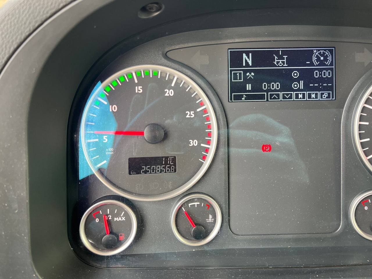 MAN TGS 26.460 6x4 BB TGS 26.460 6x4 BB, Intarder, Bordmatik - Camion benne: photos 5 MAN TGS 26.460 6x4 BB TGS 26.460 6x4 BB, Intarder, Bordmatik - Camion benne: photos 5