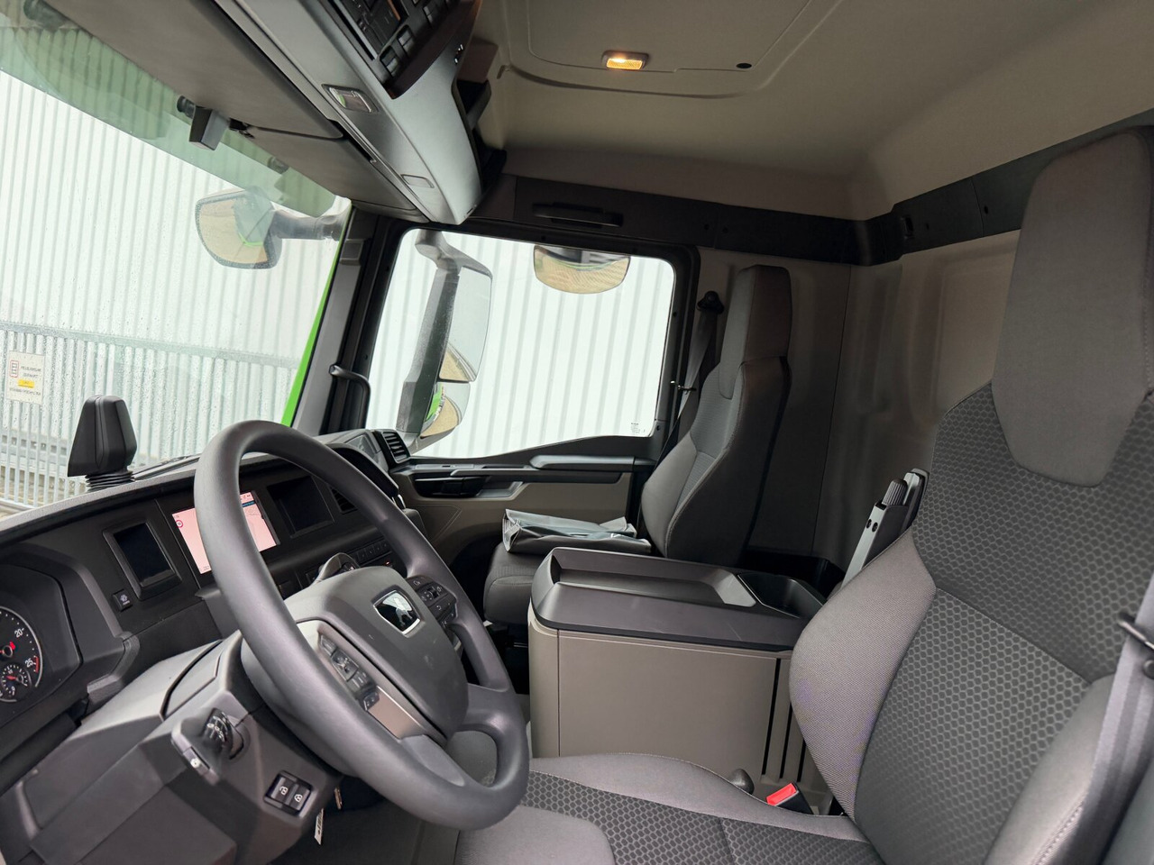 MAN TGS 26.520 6x2-2 BL TGS 26.520 6x2-2 BL, Navi, Liftachse - Camion ampliroll: photos 5 MAN TGS 26.520 6x2-2 BL TGS 26.520 6x2-2 BL, Navi, Liftachse - Camion ampliroll: photos 5