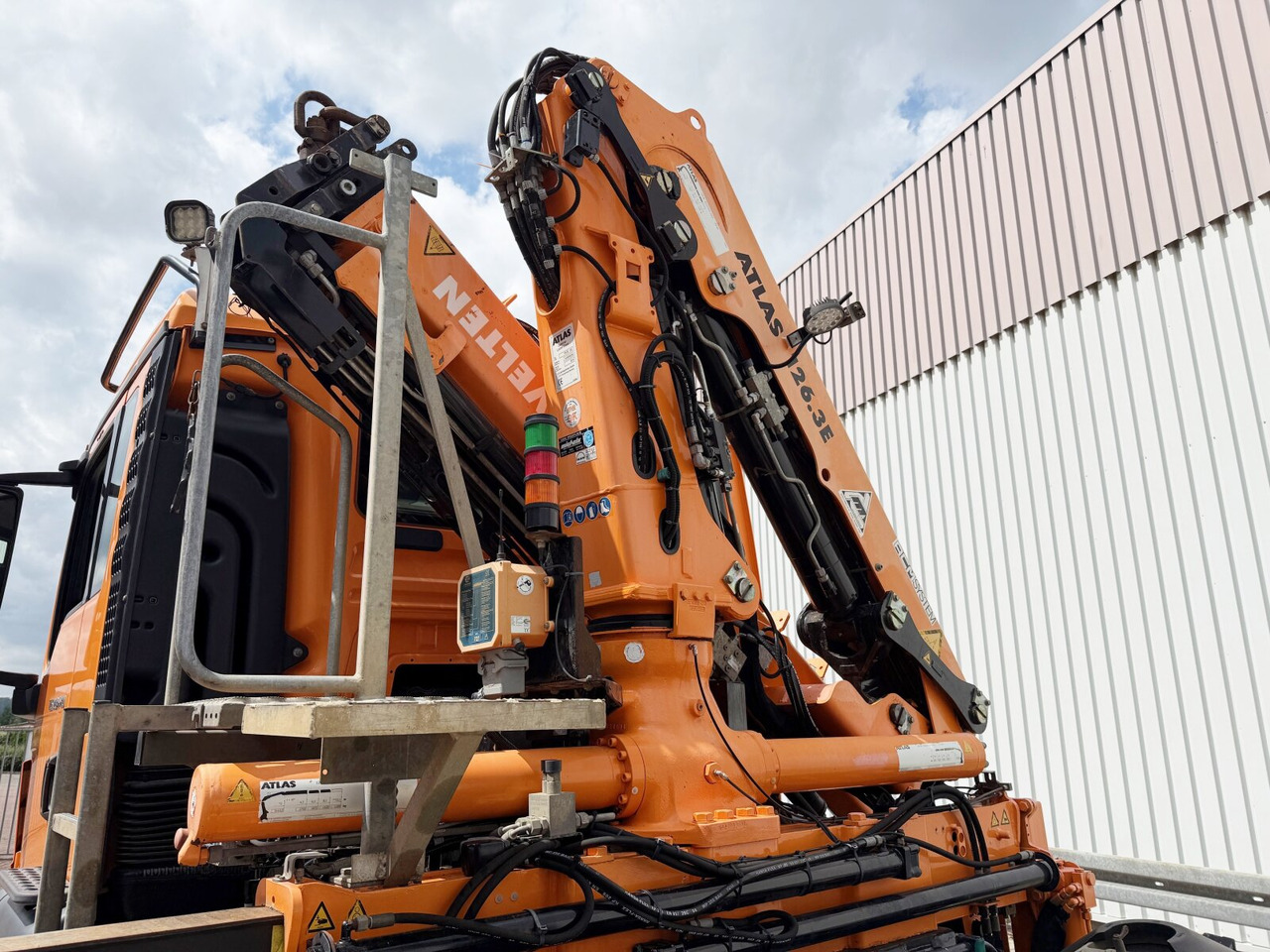 MAN TGS 28.440 6x2-4 BL TGS 28.440 6x2-4 BL, Lenk-/Liftachse, Kran Atlas 126.3E-A2L, Funk - Camion ampliroll, Camion grue: photos 3 MAN TGS 28.440 6x2-4 BL TGS 28.440 6x2-4 BL, Lenk-/Liftachse, Kran Atlas 126.3E-A2L, Funk - Camion ampliroll, Camion grue: photos 3