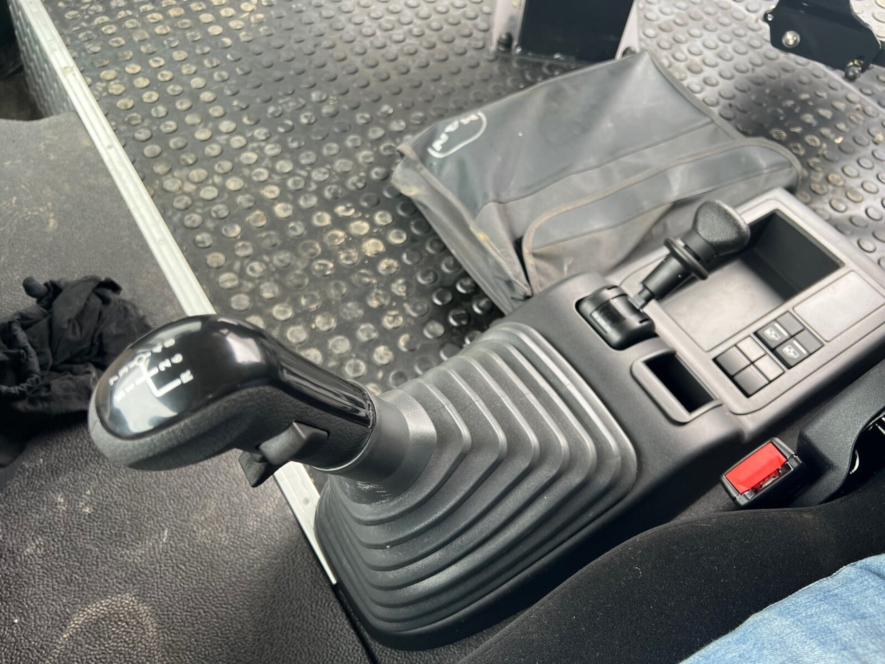 MAN TGS 33.360/440 6x4 BB TGS 33.360/440 6x4 BB, Häckslerkabine, NMV Nebenantrieb - Châssis cabine: photos 5 MAN TGS 33.360/440 6x4 BB TGS 33.360/440 6x4 BB, Häckslerkabine, NMV Nebenantrieb - Châssis cabine: photos 5