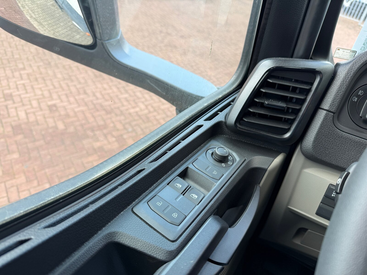 MAN TGS 33.440 6x6 BB CH TGS 33.440 6x6 BB CH, Hohe Bauart, Nebenantrieb - Châssis cabine: photos 5 MAN TGS 33.440 6x6 BB CH TGS 33.440 6x6 BB CH, Hohe Bauart, Nebenantrieb - Châssis cabine: photos 5