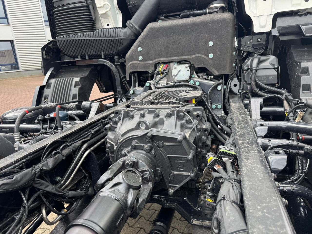 MAN TGS 35.480 8x8 BB CH TGS 35.480 8x8 BB CH, Meiller Stahlmulde 18m³ - Tombereau: photos 2 MAN TGS 35.480 8x8 BB CH TGS 35.480 8x8 BB CH, Meiller Stahlmulde 18m³ - Tombereau: photos 2