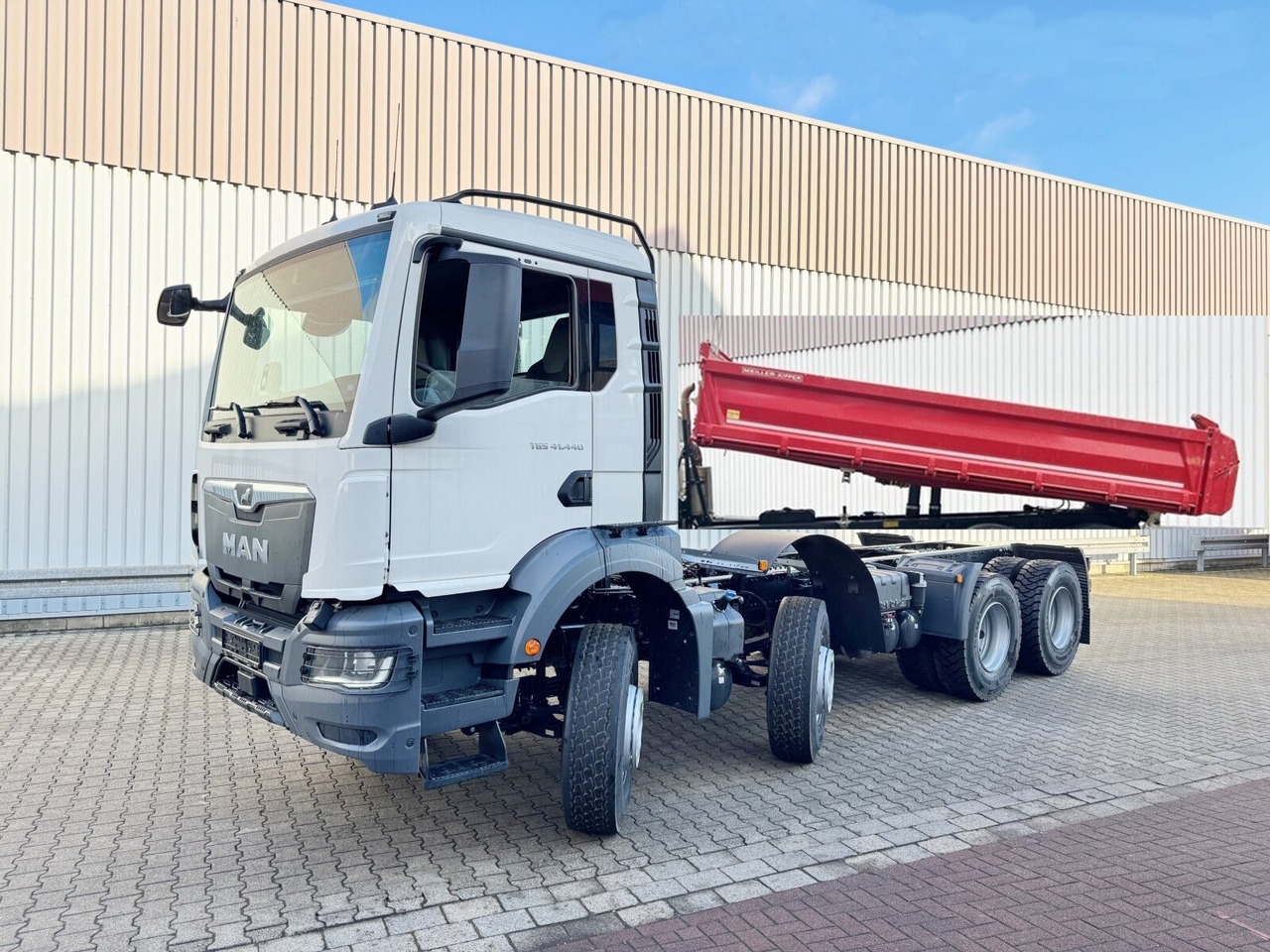 MAN TGS 41.440 8x4 BB TGS 41.440 8x4 BB, 5x VORHANDEN - Camion benne: photos 1 MAN TGS 41.440 8x4 BB TGS 41.440 8x4 BB, 5x VORHANDEN - Camion benne: photos 1