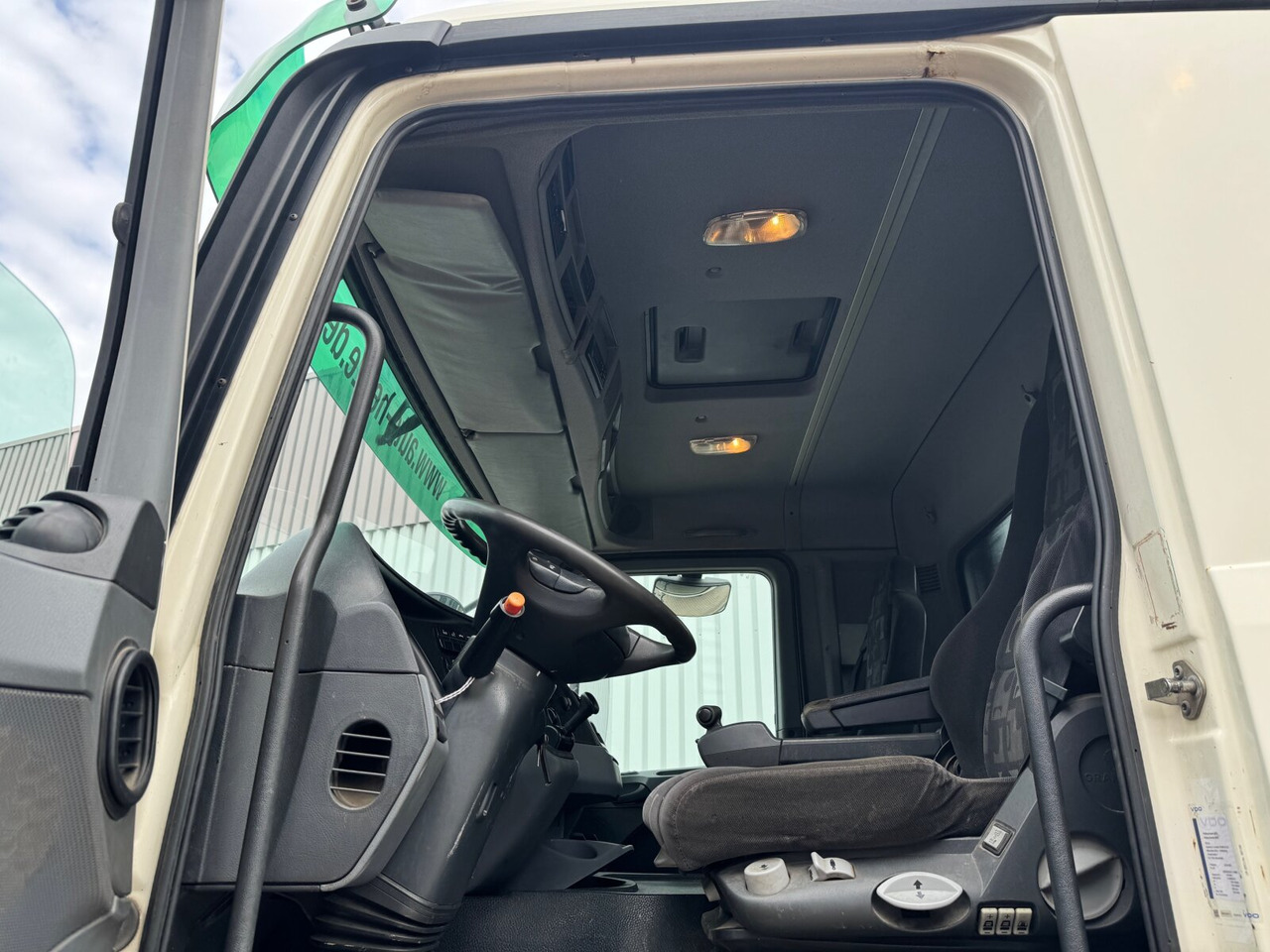 Photo d'intérieur 2: Camion ampliroll Mercedes-Benz Actros 2541 L 6x2 Actros 2541 L 6x2, Retader, Lenkachse