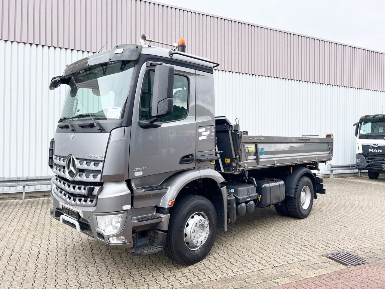 Camion benne Mercedes-Benz Arocs 1840 K 4x2 Arocs 1840 K 4x2: photos 8 Camion benne Mercedes-Benz Arocs 1840 K 4x2 Arocs 1840 K 4x2: photos 8