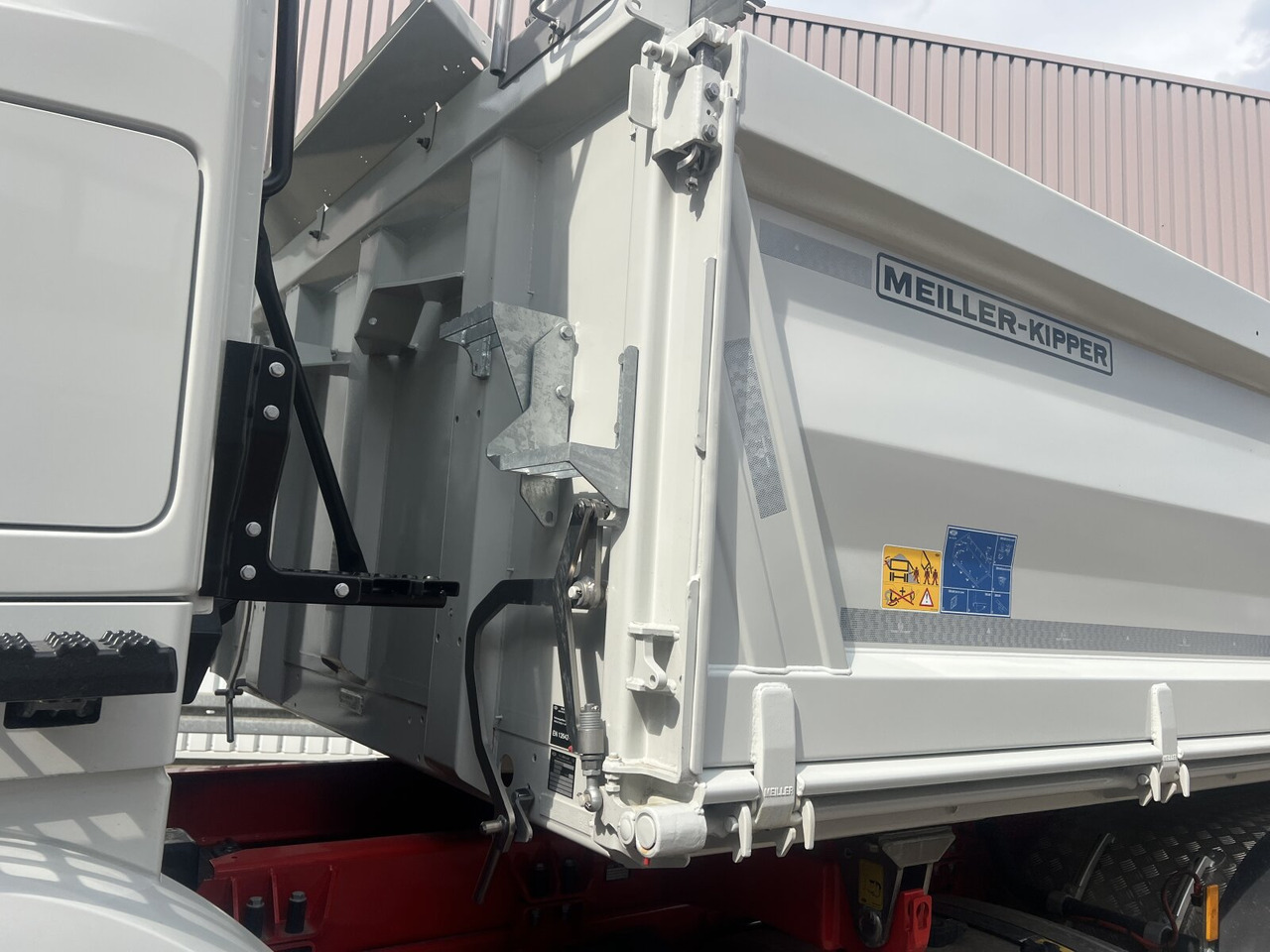 Mercedes-Benz Arocs 2651 LK 6x4 Arocs 2651 LK 6x4, Retarder, MultimediaCockpit, Navi - Camion benne: photos 3 Mercedes-Benz Arocs 2651 LK 6x4 Arocs 2651 LK 6x4, Retarder, MultimediaCockpit, Navi - Camion benne: photos 3