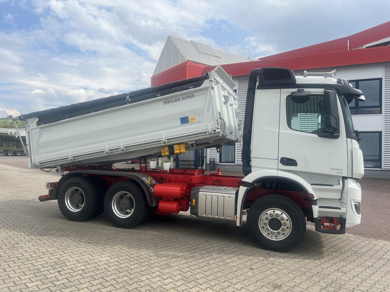 Mercedes-Benz Arocs 2651 LK 6x4 Arocs 2651 LK 6x4, Retarder, MultimediaCockpit, Navi en leasing occasion Mercedes-Benz Arocs 2651 LK 6x4 Arocs 2651 LK 6x4, Retarder, MultimediaCockpit, Navi: photos 9