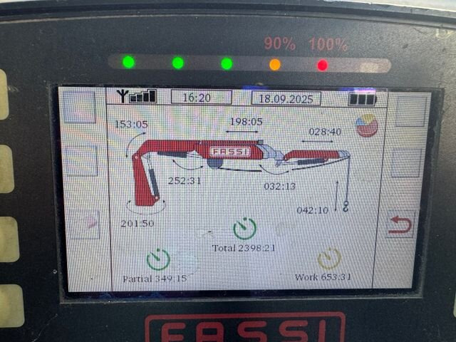 Mercedes-Benz Arocs 3245 L 8x2/6 Arocs 3245 L 8x2/6, Kran Fassi F 545 RA 2.26 XE, Jib, Funk 29,7 m - 400 kg - Camion grue, Camion plateau: photos 5 Mercedes-Benz Arocs 3245 L 8x2/6 Arocs 3245 L 8x2/6, Kran Fassi F 545 RA 2.26 XE, Jib, Funk 29,7 m - 400 kg - Camion grue, Camion plateau: photos 5