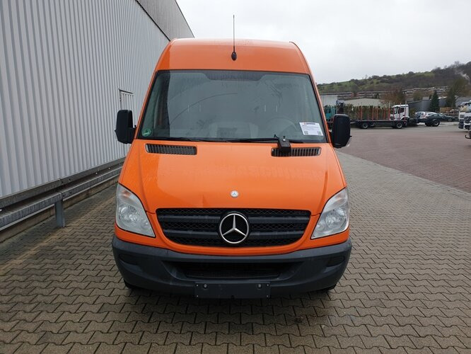 Fourgon utilitaire Mercedes-Benz Sprinter 313 KA 4x2 Sprinter 313 KA 4x2: photos 12 Fourgon utilitaire Mercedes-Benz Sprinter 313 KA 4x2 Sprinter 313 KA 4x2: photos 12
